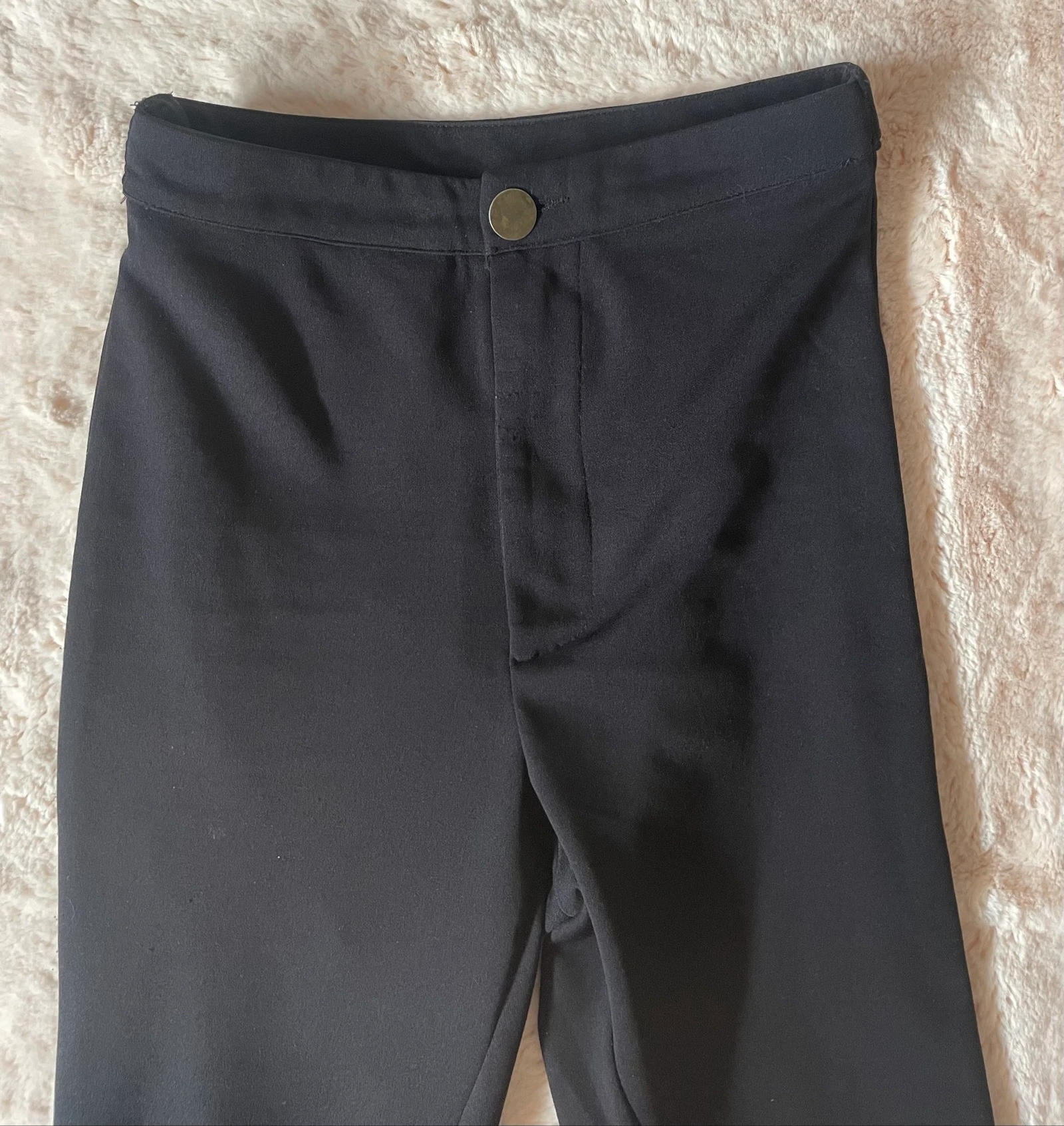 Zwarte uitlopende broek met broek-effect | Elastische stof – photo 3